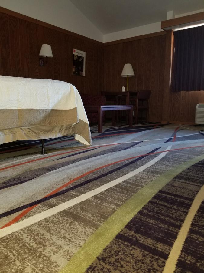 Round Barn Lodge スプリング・グリーン エクステリア 写真
